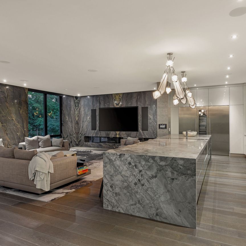 For Lease - 7 Ashley Park Road, Toronto, Ontario - Photo 1