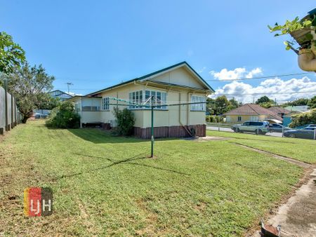 RENOVATED 3 BEDROOM COTTAGE IN FANTASTIC KEDRON LOCATION - Photo 2