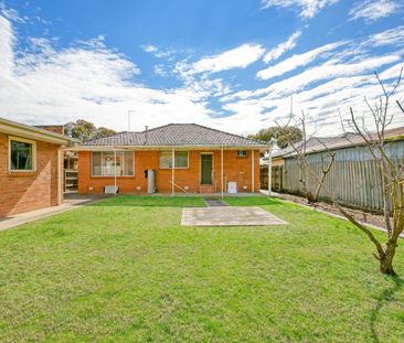 7 Tunaley Parade, Reservoir VIC 3073 - House For Rent | Domain - Photo 4