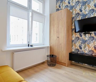 Kawalerka blisko Manufaktury i ul. Piotrkowskiej - Photo 1