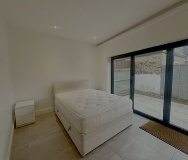 1 Bed Flat, Santley Street, SW4 - Photo 2