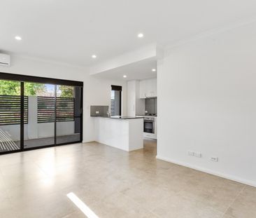 EFFORTLESS LIVING - Photo 1