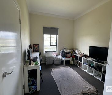 4 bedroom home on a large block - Photo 5