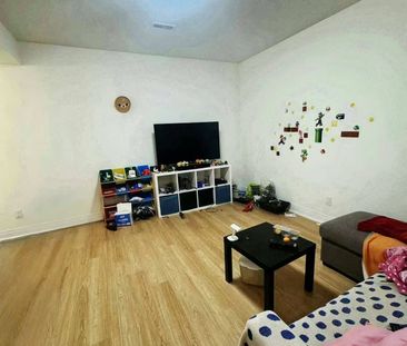 For Lease - MAIN 82 Robert Eaton Avenue, Markham, Ontario - Photo 1