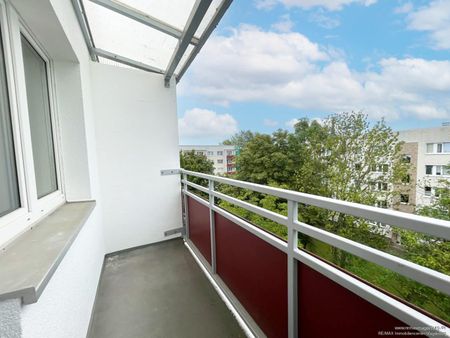 Helle 3-Zimmer-Wohnung mit Tageslichtbad und Balkon - Foto 4