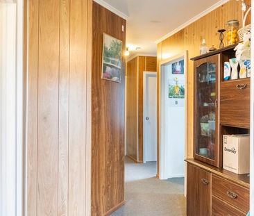 Three bedroom home in Otara! - Photo 4