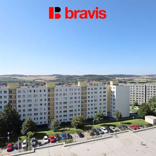 Pronájem bytu 4+1 Brno - Nový Lískovec, ulice Oblá, zasklená lodžie, sklepní kóje, nevybavený - Fotografie 1