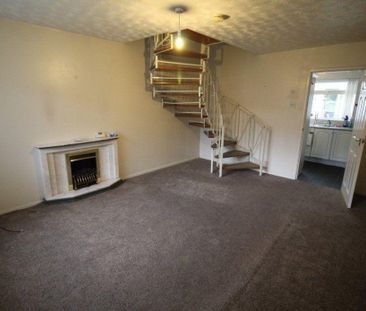 2 bedroom terraced house to rent - Photo 4