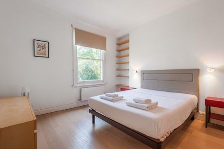 1 Bed Flat, Primrose Gardens, NW3 - Photo 2