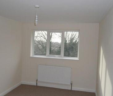 2 bedroom semi-detached house to rent - Photo 2