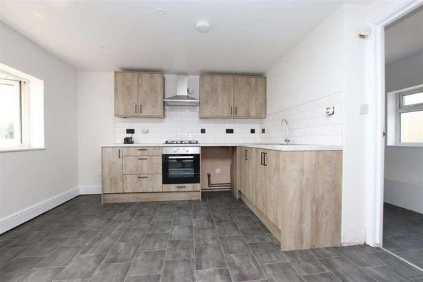 Balmoral Road, Keynsham, Bristol, BS31 - Photo 1