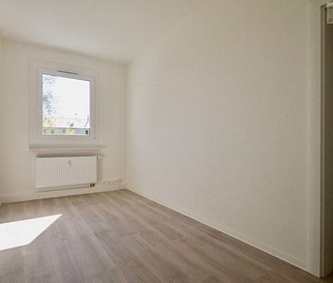 Wohn(t)raum in Klingenberg – 3-Raum-Wohnung mit Balkon, Badewanne und Dusche - Photo 1