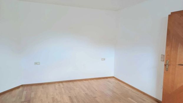 Golfplatznähe, sonnige 2 ZI mit schönen Ausblick, Parkplatz - Foto 1