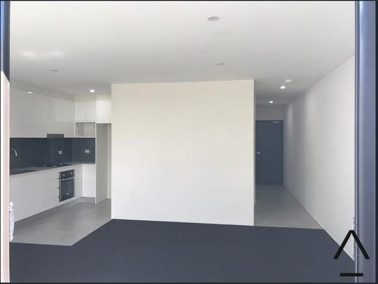 Stylish & Central 1-Bed Unit in Marrickville - Photo 1