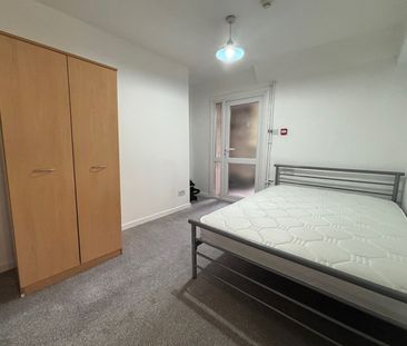 Cathays Terrace, Cathays - Photo 2