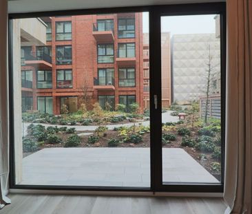 Appartement te huur: Grasweg 360 1031 HX Amsterdam - Photo 2