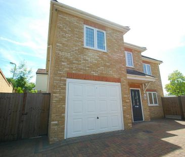4 bedroom detached house to rent - Photo 6