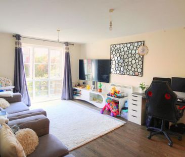 2 bedroom flat to rent - Photo 2