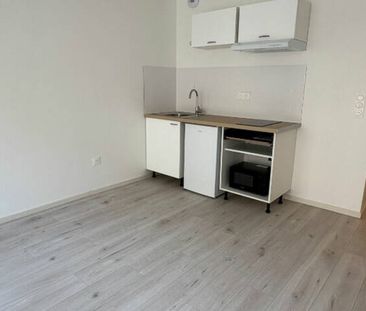 studio-proche METZ TECHNOPOLE - ARRET METTIS - STATIONNEMENT - Photo 1