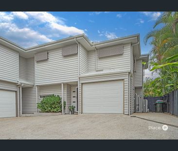 Modern Townhome in well sought Balmoral - Photo 5