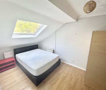 Weston Lane, Southampton - Photo 1