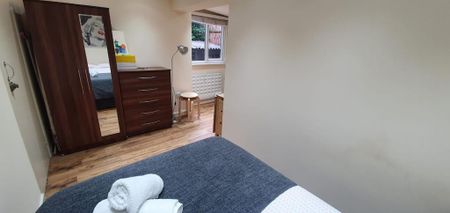 Studio to rent - Photo 5