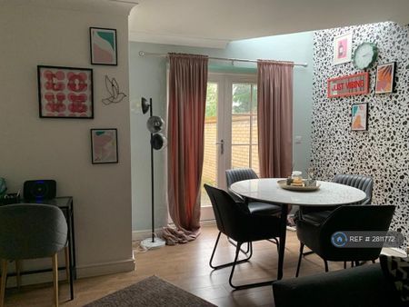 1 bedroom flat to rent - Photo 5