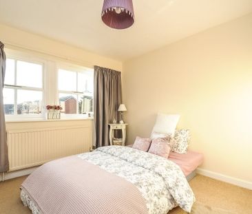 3 bedroom semi-detached house to rent - Photo 3
