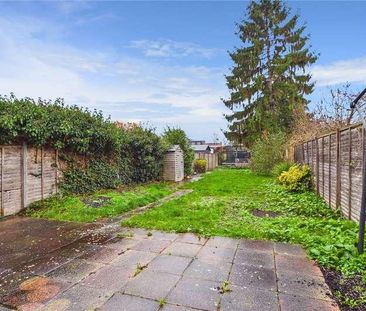 Westwood Road, Tilehurst, Reading, Berkshire, RG31 - Photo 2