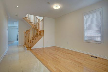 For Lease - 21 Shapland Crescent Unit# Main & 2nd, Ajax, Ontario - Photo 3