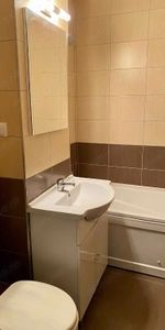 Zona Unirii un apartament cu 3 camere de inchiriat - Fotografie 3