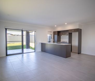 19 Royston Circuit - Photo 4