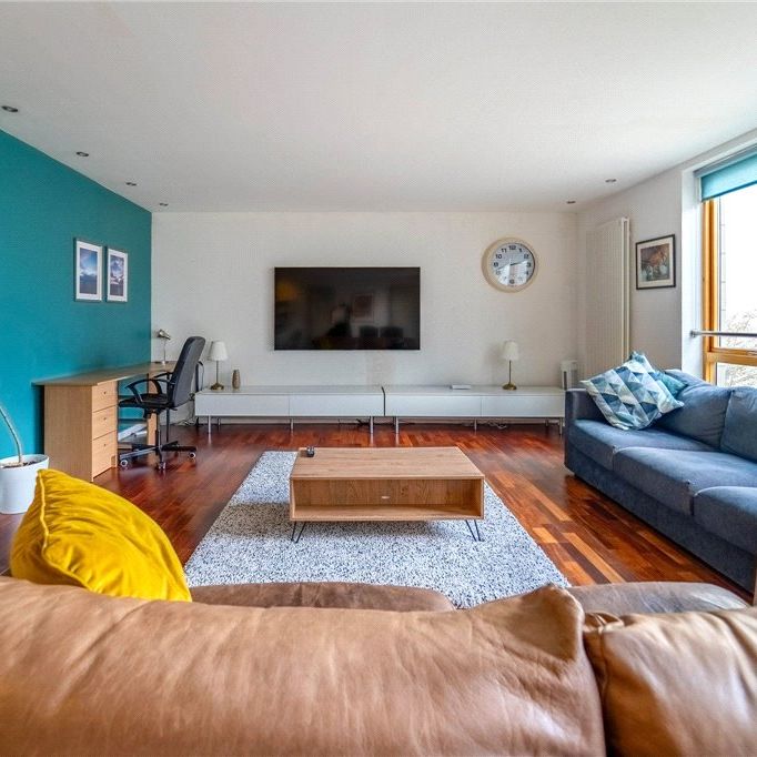 42/6 Gardners Crescent - Photo 1