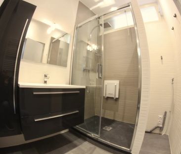 Location Appartement 3 pièces 71m² NICE 06000 - Photo 4