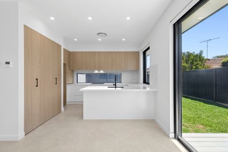 54a Beauford Avenue, Caringbah South NSW 2229 - Villa For Rent | Domain - Photo 4