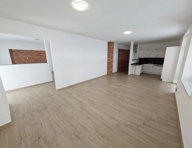 ++ ERSTBEZUG - wohnen Sie im Herzen der Stadt - große 2-Raum Wohnung mit Küche, Balkon & Terrasse ++ - Photo 1