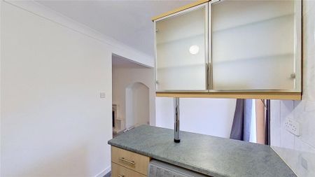 2 bedroom terraced house to rent - Photo 3