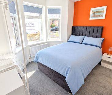 Royal Oak Road, Woking, Surrey, GU21 - Photo 3