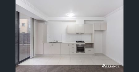 MODERN ONE BEDROOM APARTMENT WITH HUGE COURTYARD - Photo 2