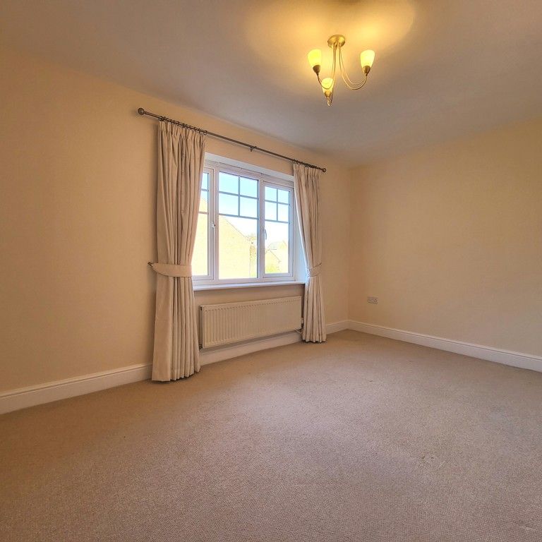 2 bedroom apartment to let - Photo 1