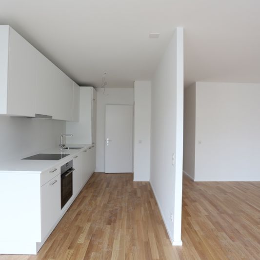 Moderne 2.5-Zimmerwohnung Nähe der Langen Erlen - Photo 1