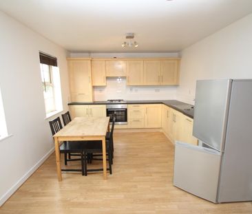 2 bedroom apartment to rent - Photo 4