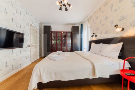 Vila de lux de inchiriat, 240 mp, 800 mp teren, zona Noua - Photo 2