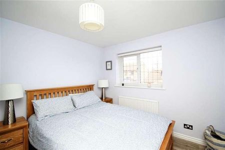 Longfield Drive, Halton, Leeds, LS15 - Photo 4