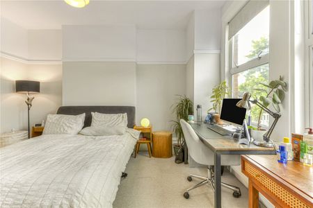 Badminton Road, Clapham South, SW12, London - Photo 3