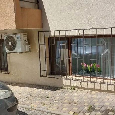 BRASADAS închiriază ap 2 cam la DEMISOL în CONFORT URBAN. - Fotografie 1