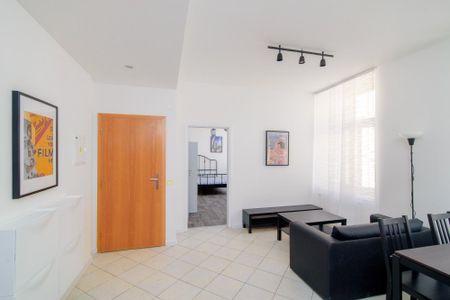 Plně vybavený 1+1 byt u centra – Karlín, Praha 8 - Fotografie 2