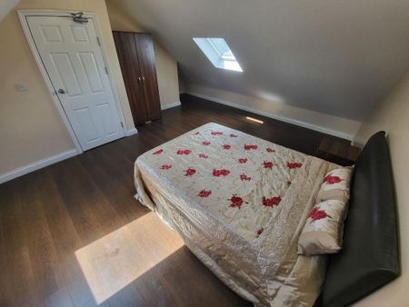 1 bedroom in a house share to rent - Photo 5