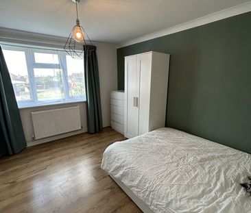 5 Bed Terraced House, Highmore Gardens, BS7 - Photo 1