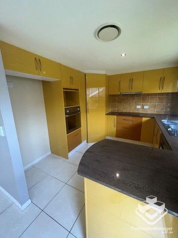 Superb Location & Lifestyle - Family Home For Rent - Photo 2